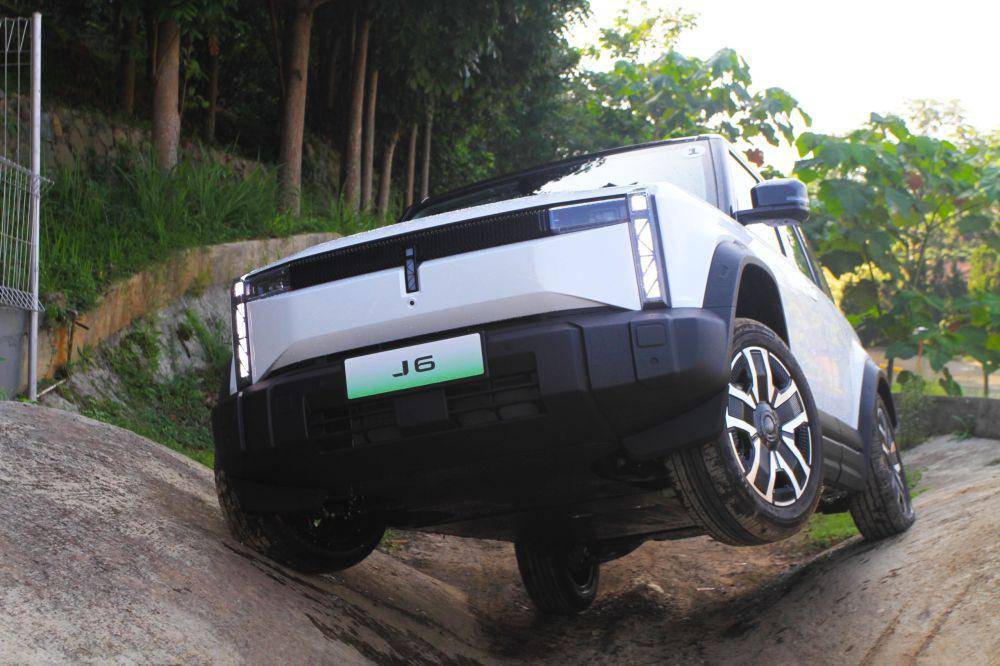 Tersedia dalam dua varian (Chery)