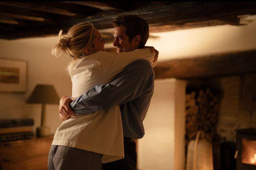 cuplikan film We Live in Time (dok. A24)