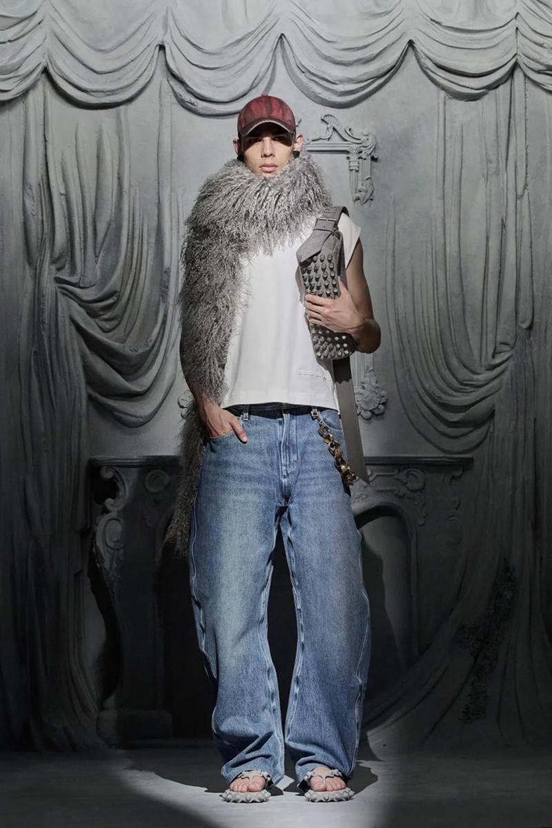Alexander Wang Resort 2025 lookbook (instagram.com/alexanderwangny)