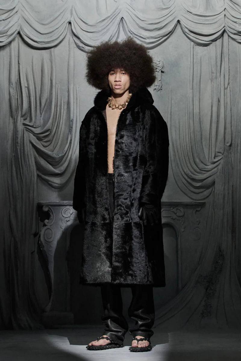 Alexander Wang Resort 2025 lookbook (instagram.com/alexanderwangny)