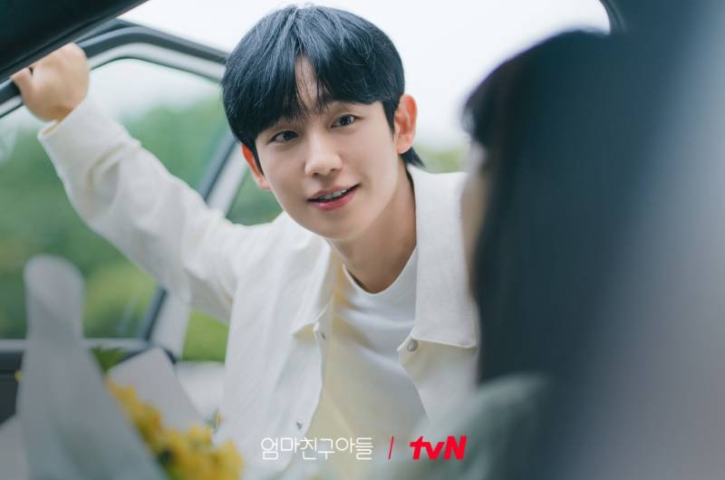 Jung Hae In di drama Love Next Door (Dok. tvN/Love Next Door)