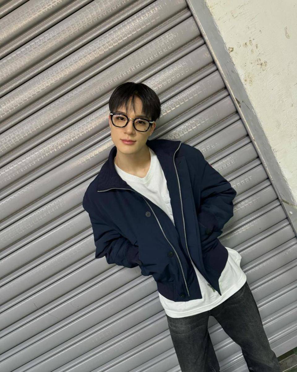 style cowok cuek ala Jeno NCT (instagram.com/leejen_o_423)