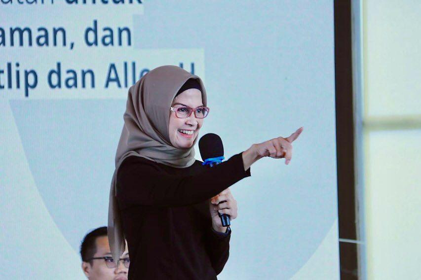 Profil Adita Irawati, Jubir Kantor Komunikasi Kepresidenan