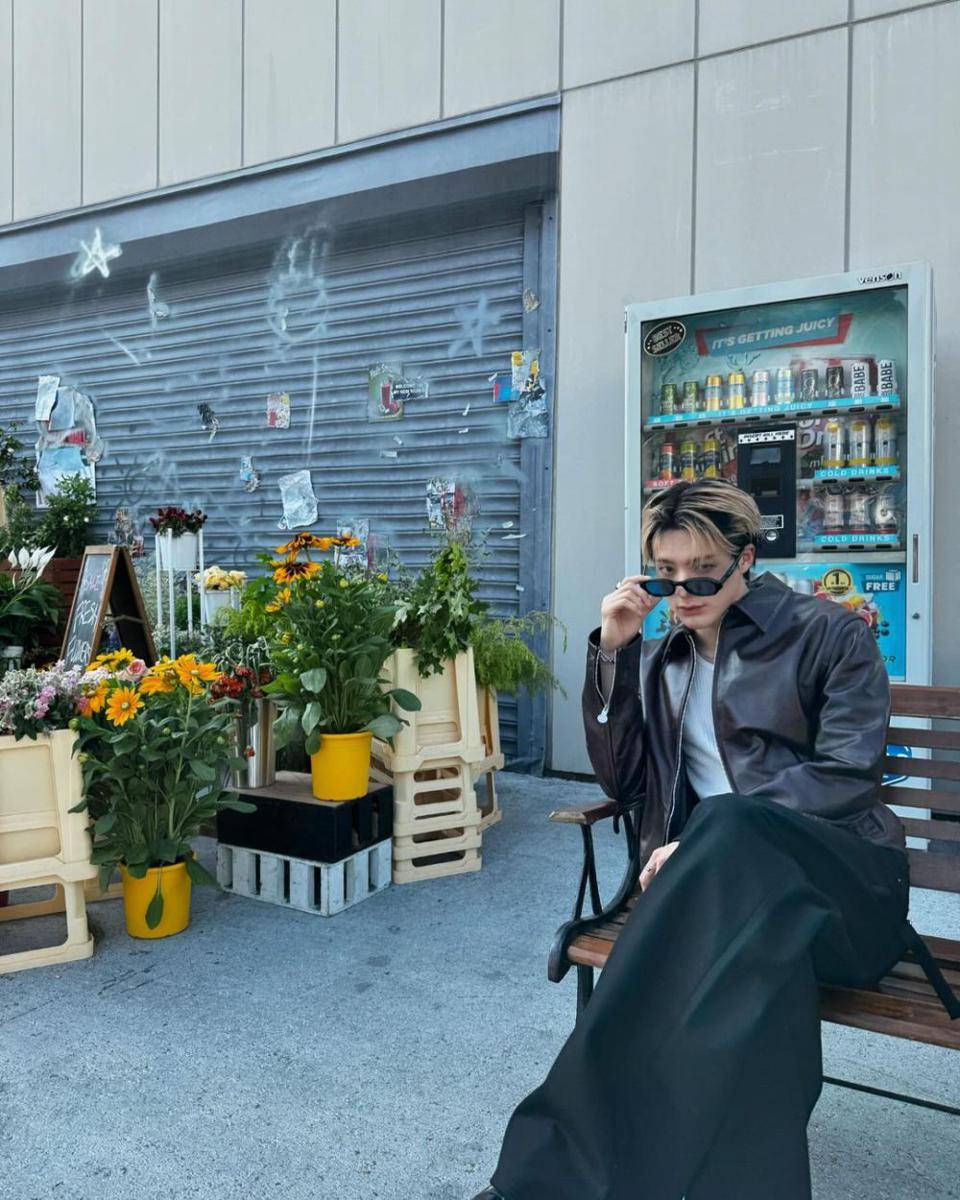 style cowok cuek ala Jeno NCT (instagram.com/leejen_o_423)