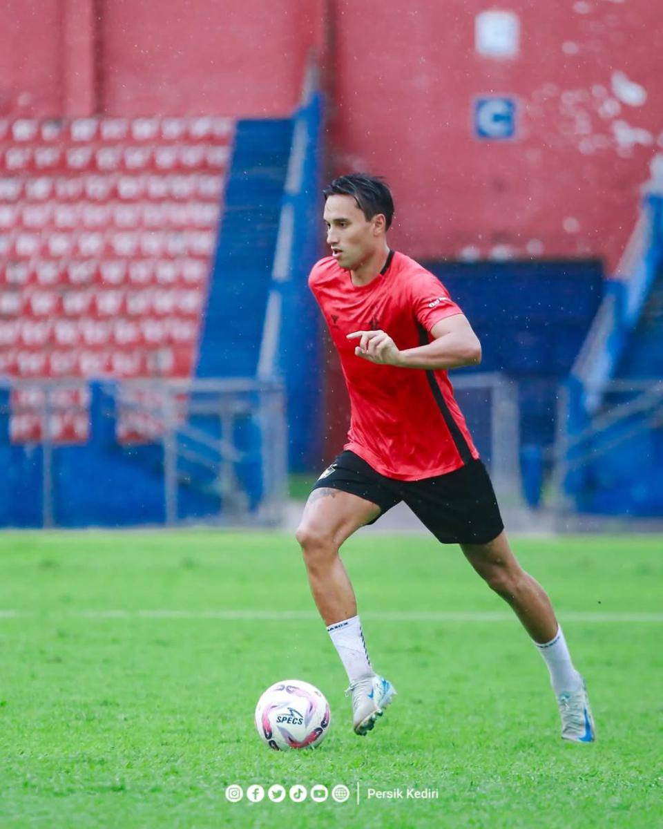 Pemain Persik Kediri saat berlatih. Instagram.com/ persikfcofficial