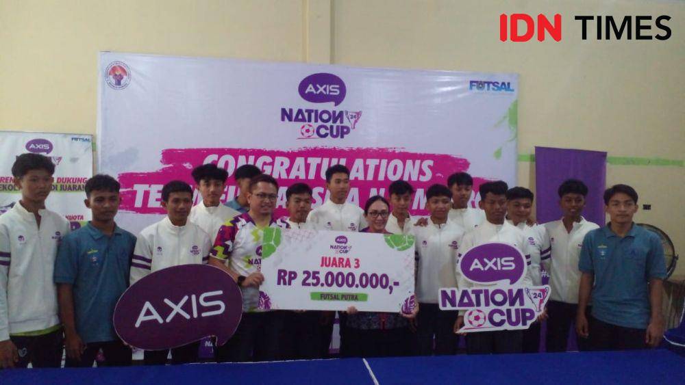 Tim futsal putra SMAN 4 Metro Provinsi Lampung juara 3 nasional Axis Nation Cup 2024 saat ditemui awak media, Kamis (21/11/2024). (IDN Times/Martin L Tobing).