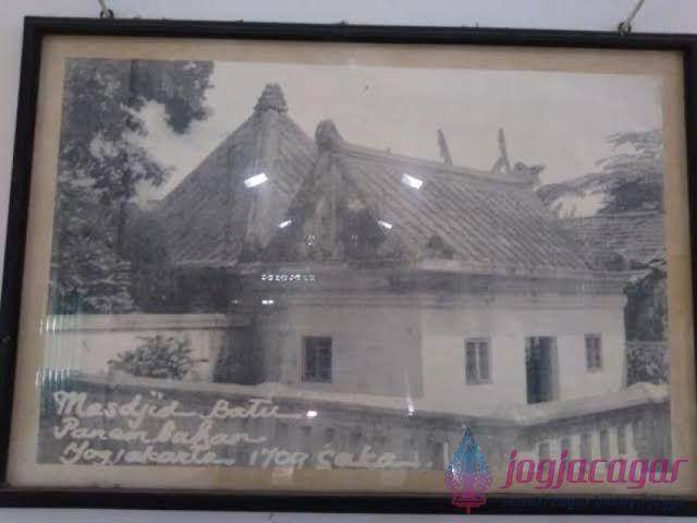Potret Masjid Sela Panembahan (jogjacagar.jogjaprov.go.id)