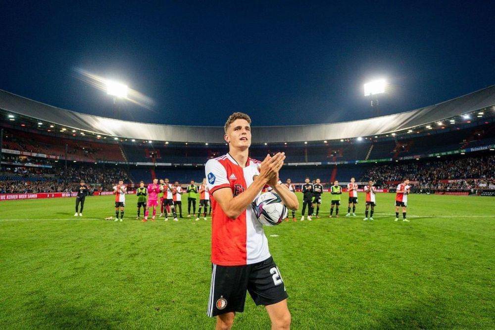 Guus Til saat menjalani perpisahan bersama Feyenoord. (instagram.com/guustil)