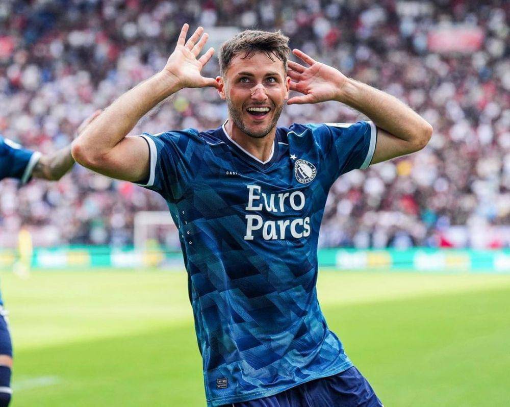 Santiago Gimenez melakukan selebrasi setelah mencetak gol saat membela Feyenoord. (instagram.com/sant.gimenez)