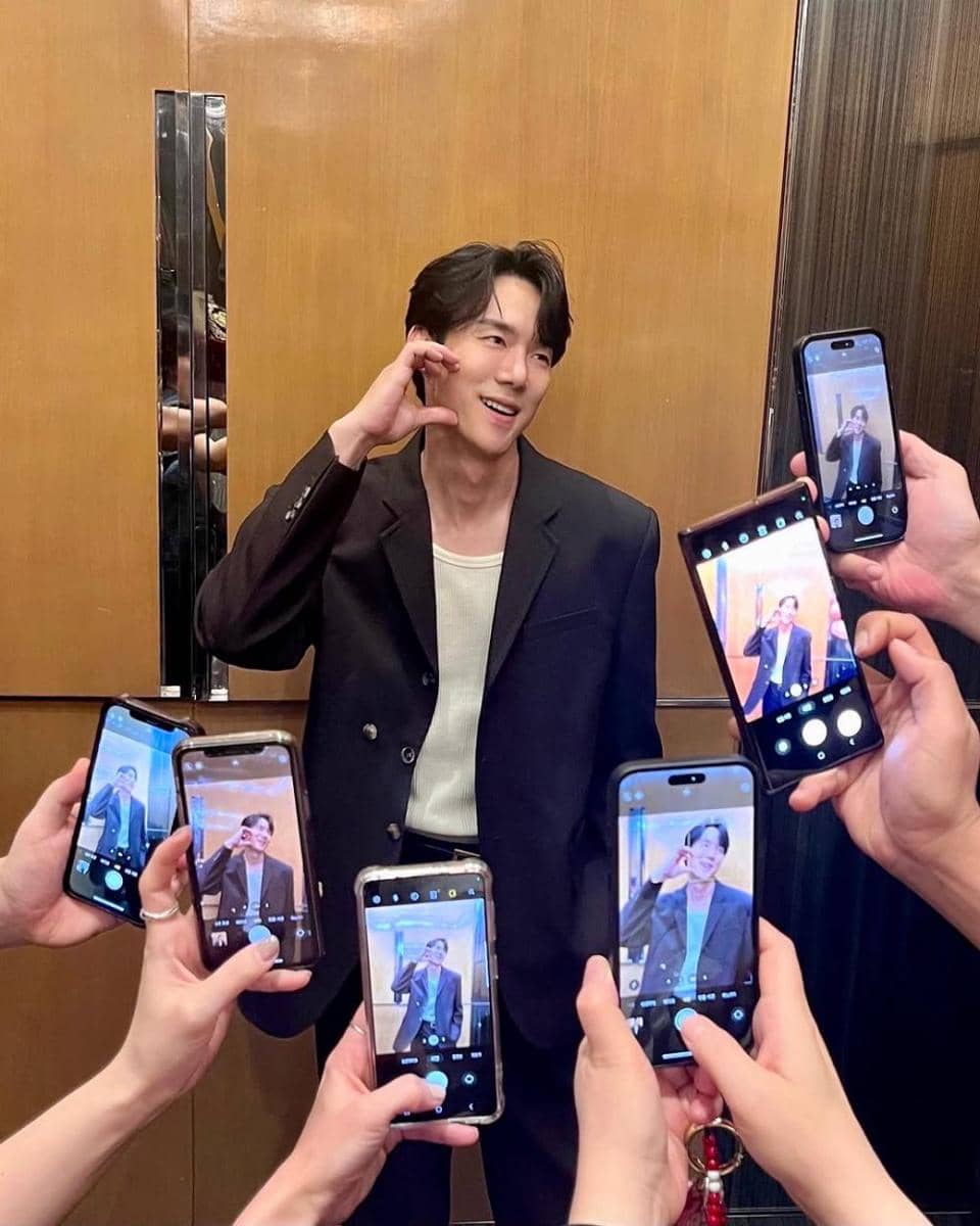 Yoo Yeon Seok (instagram.com/yoo_yeonseok)