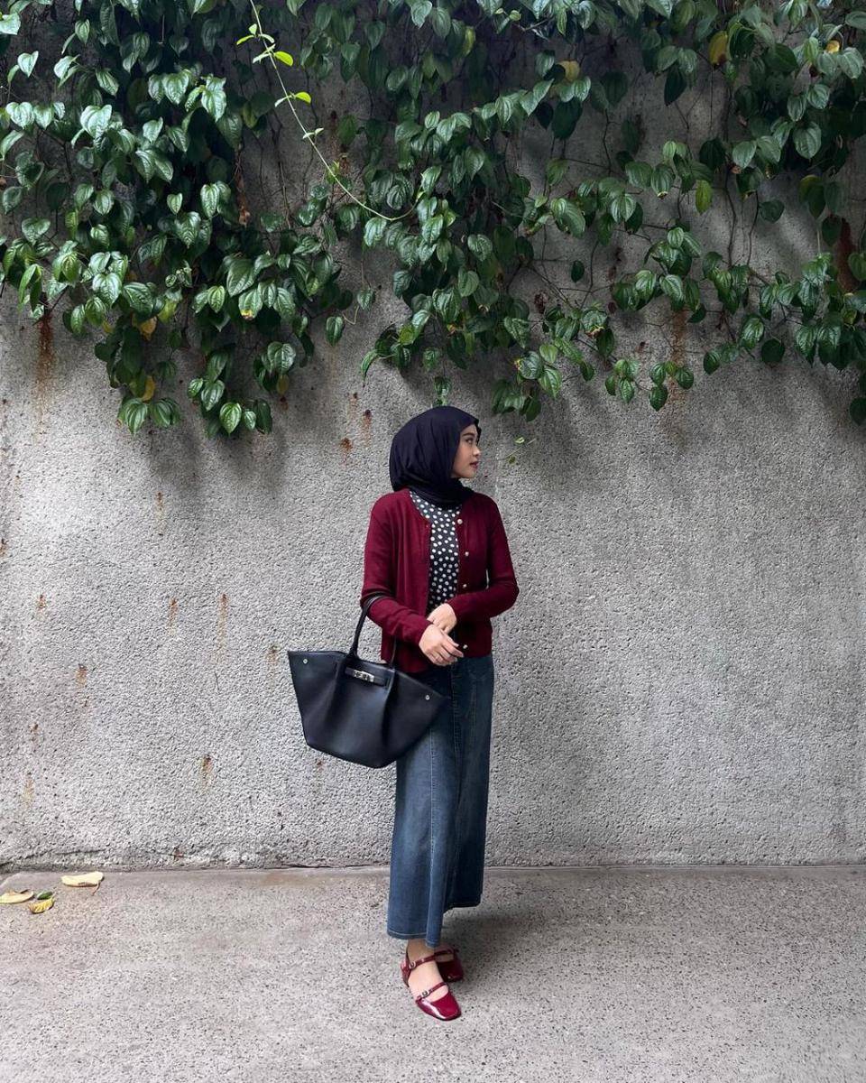 ide OOTD hijab dengan outer warna maroon (instagram.com/citraafh)