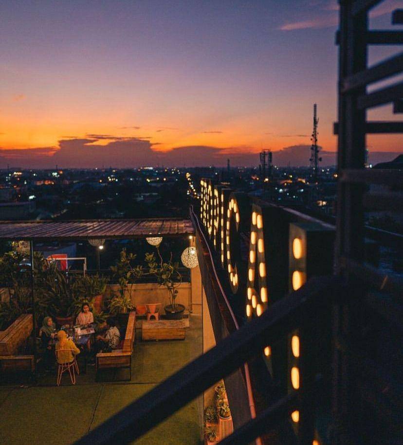 Tropical Rooftop (Instagram @tripicalrooftop)