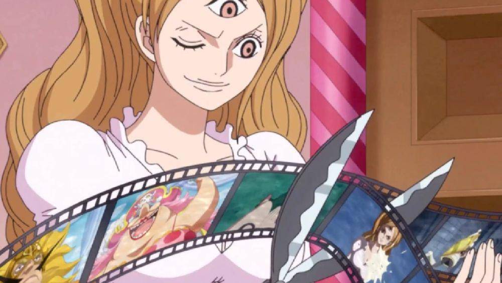 Pudding memanipulasi ingatan Reiju dengan menggunakan Buah Iblisnya. (dok. Toei Animation/One Piece)