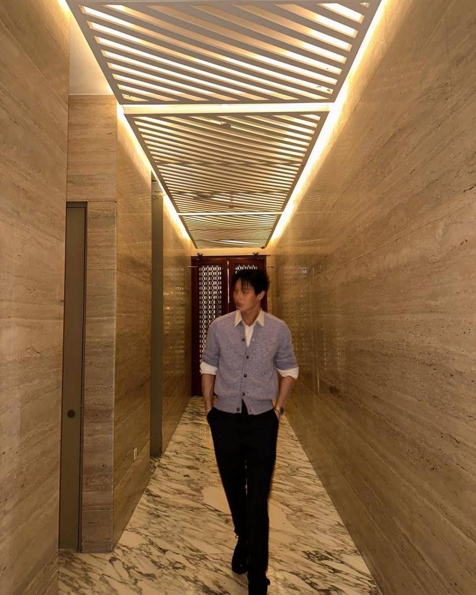 preppy look style ala Win Metawin (instagram.com/winmetawin)