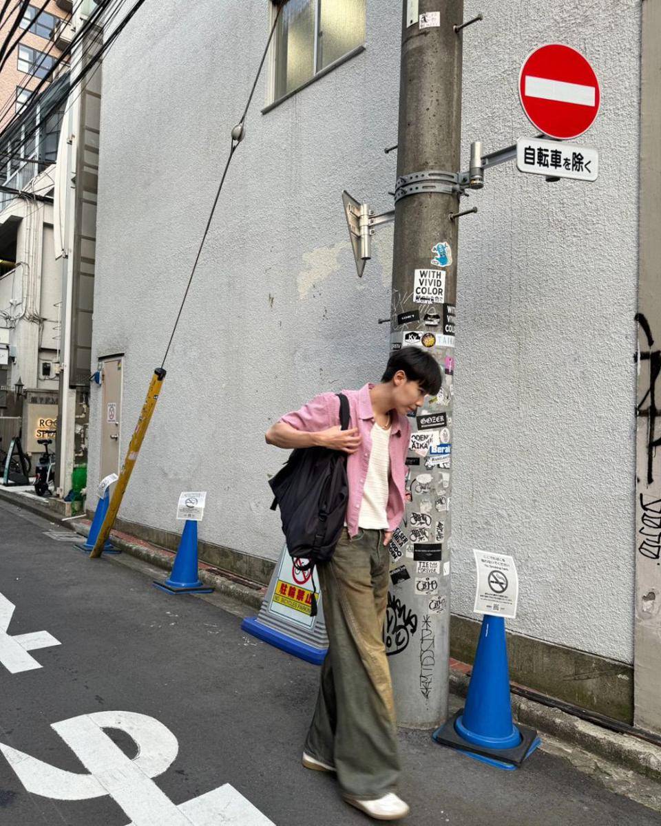 outfit street wear ala Junior Panachai (instagram.com/junniorrs)