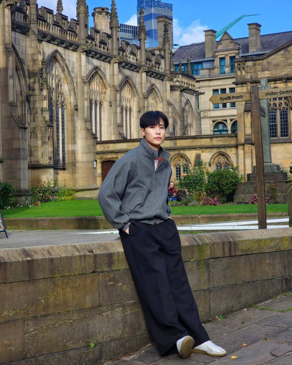 outfit street wear ala Junior Panachai (instagram.com/junniorrs)