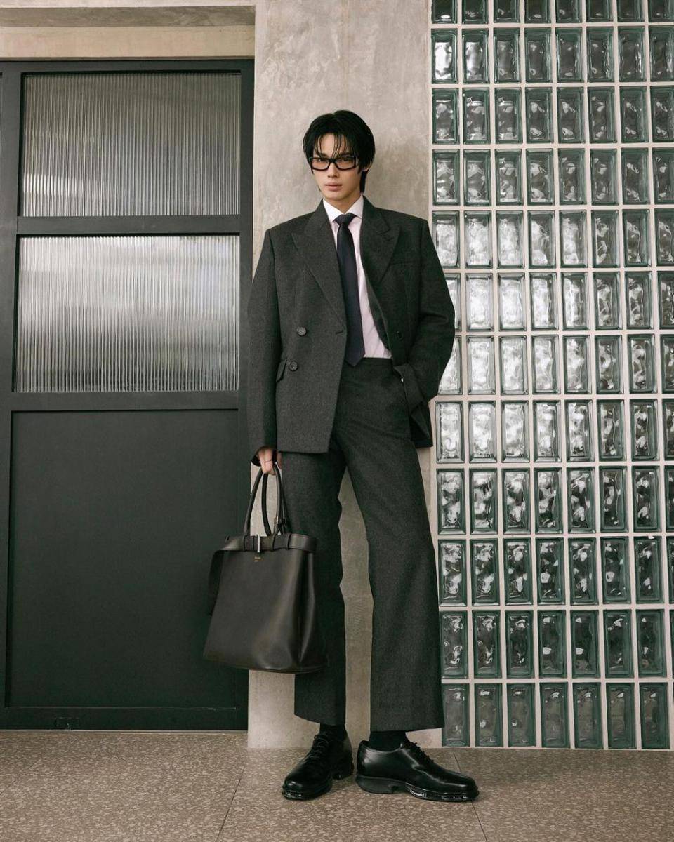 preppy look style ala Win Metawin (instagram.com/winmetawin)