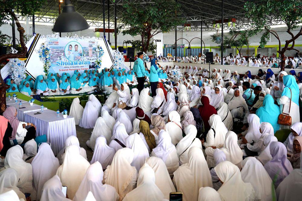 Salawatan Susanti-Ronald Dihadiri Ribuan Emak-Emak Siantar