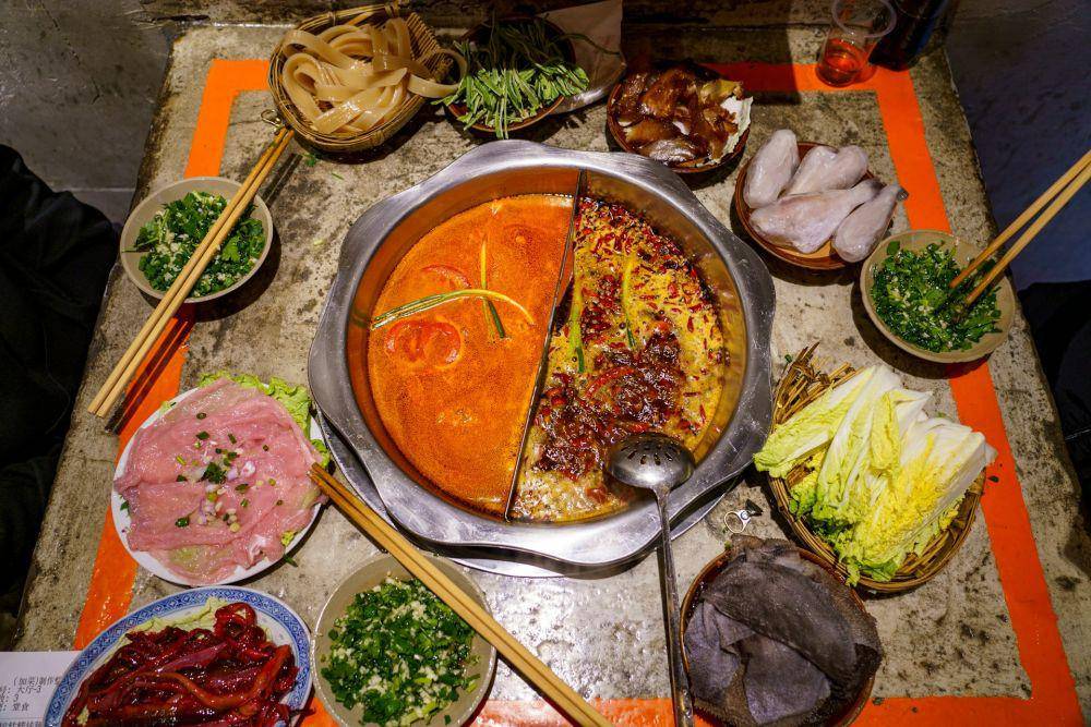 ilustrasi hot pot (unsplash.com/Yihan Wang)