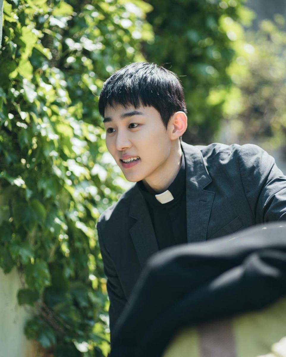 cuplikan drama The Fiery Priest 2 (instagram.com/sbsdrama.official)