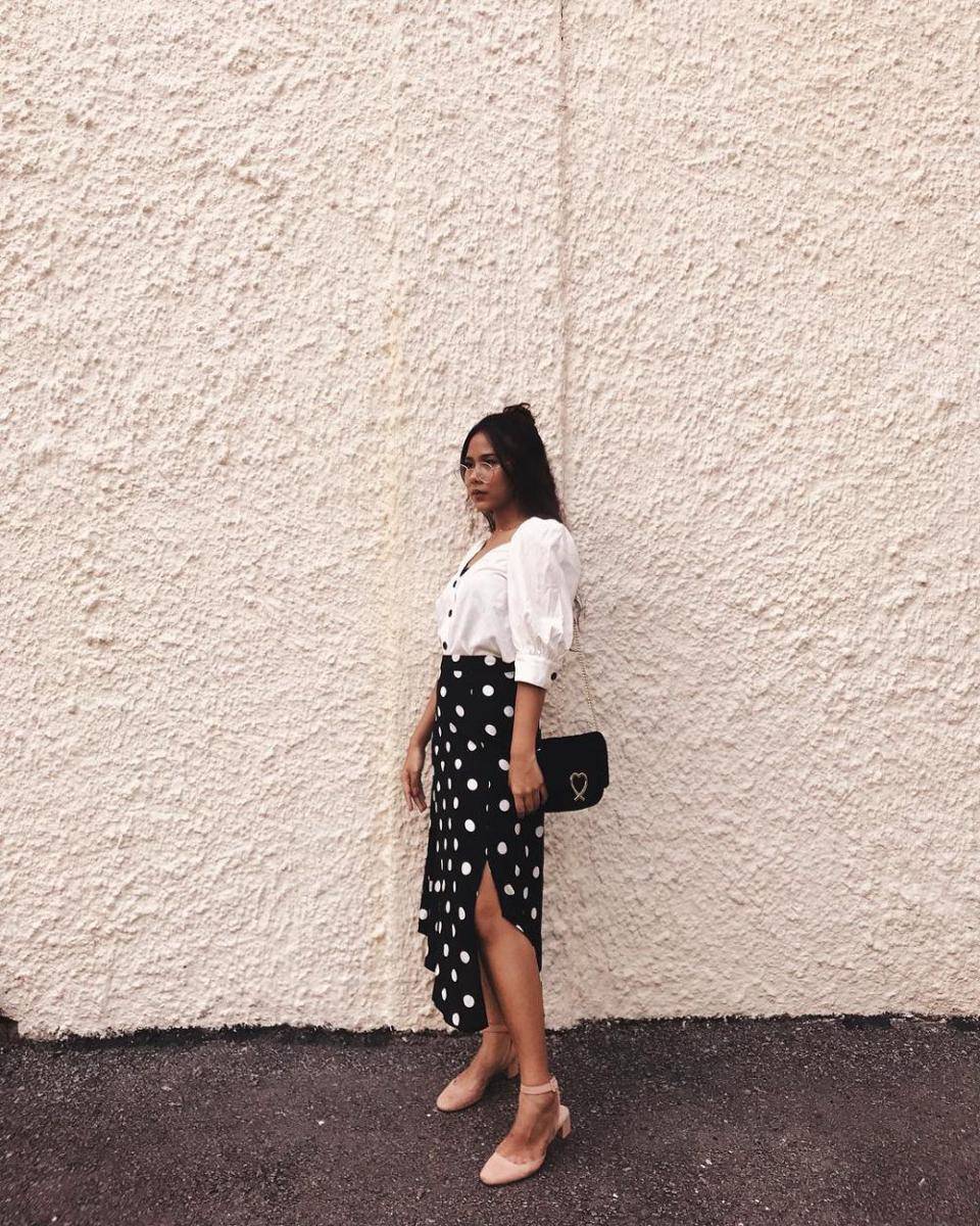 inspirasi outfit kasual ala Nadin Amizah (instagram.com/cakecaine)