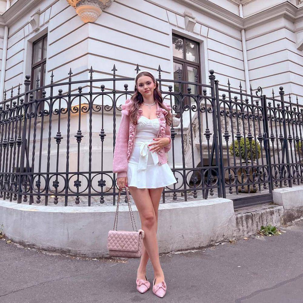 Lavinia Teodora (instagram.com/lavinia.td)