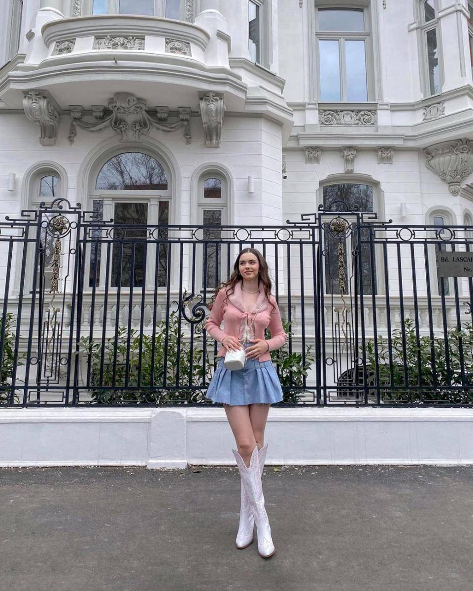 Lavinia Teodora (instagram.com/lavinia.td)
