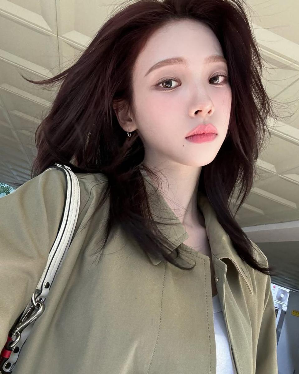makeup daily gaya Korea (instagram.com/katarinabluu)