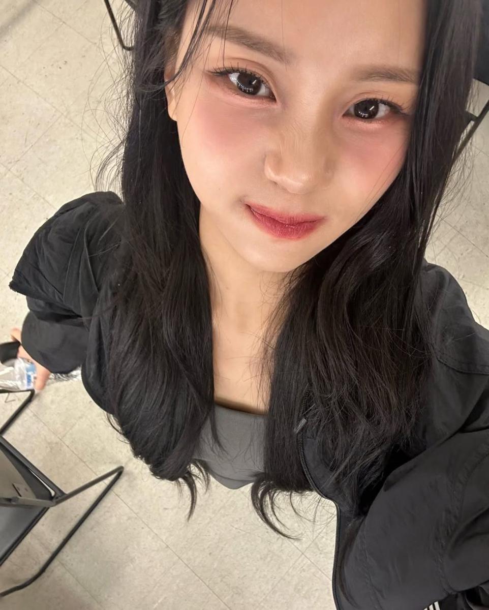makeup daily gaya Korea (instagram.com/ummmmm_j.i)
