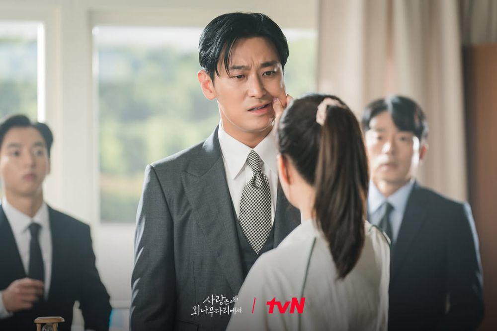 still cut drama Korea Love Your Enemy (instagram.com/tvn_drama)