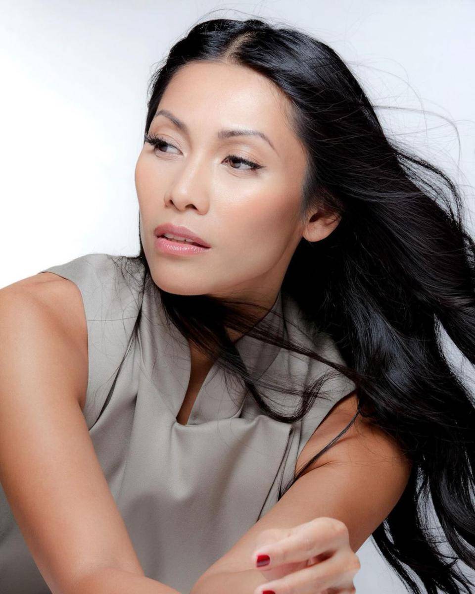 gaya makeup awet muda ala artis senior (instagram.com/anggun_cipta)