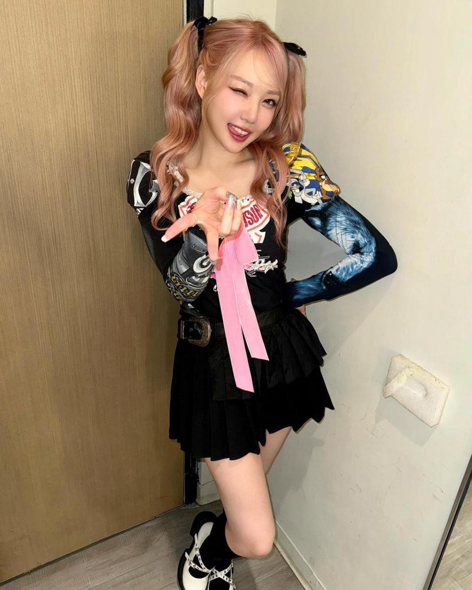 makeup daily gaya Korea (instagram.com/every__nn)