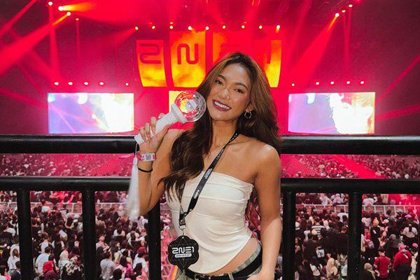 7 Potret Marion Jola Nonton 2NE1 di Jakarta, Di-notice Sandara Park
