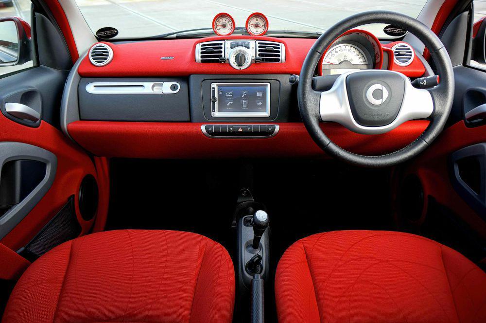 ilustrasi interior mobil (pexels.com/Mike Bird)