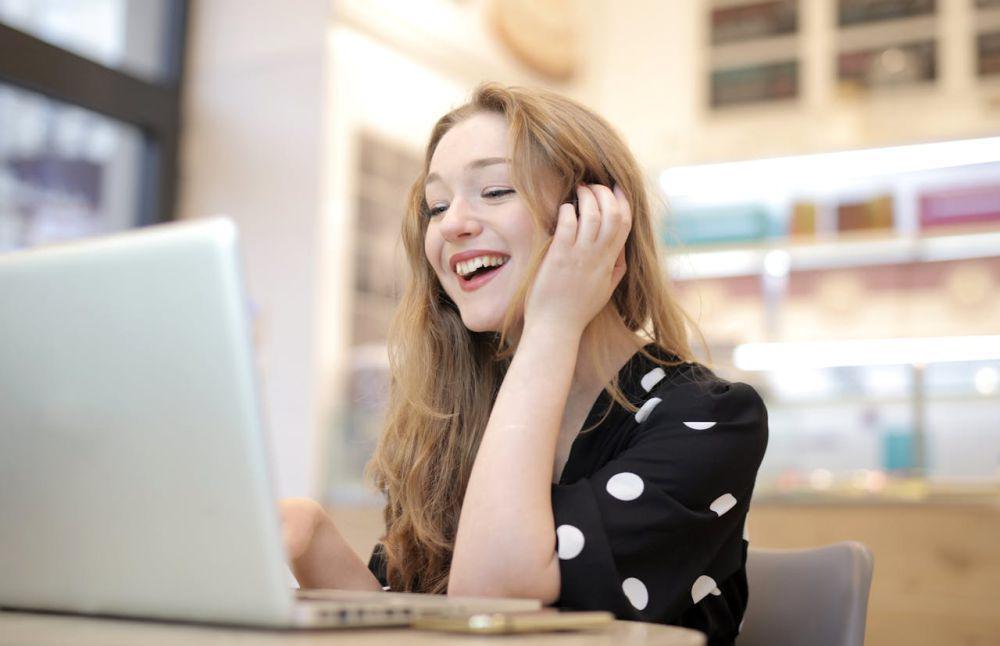 5 Tips Lancar Menulis Artikel Setiap Hari, Ide Melimpah Cuan Bertambah