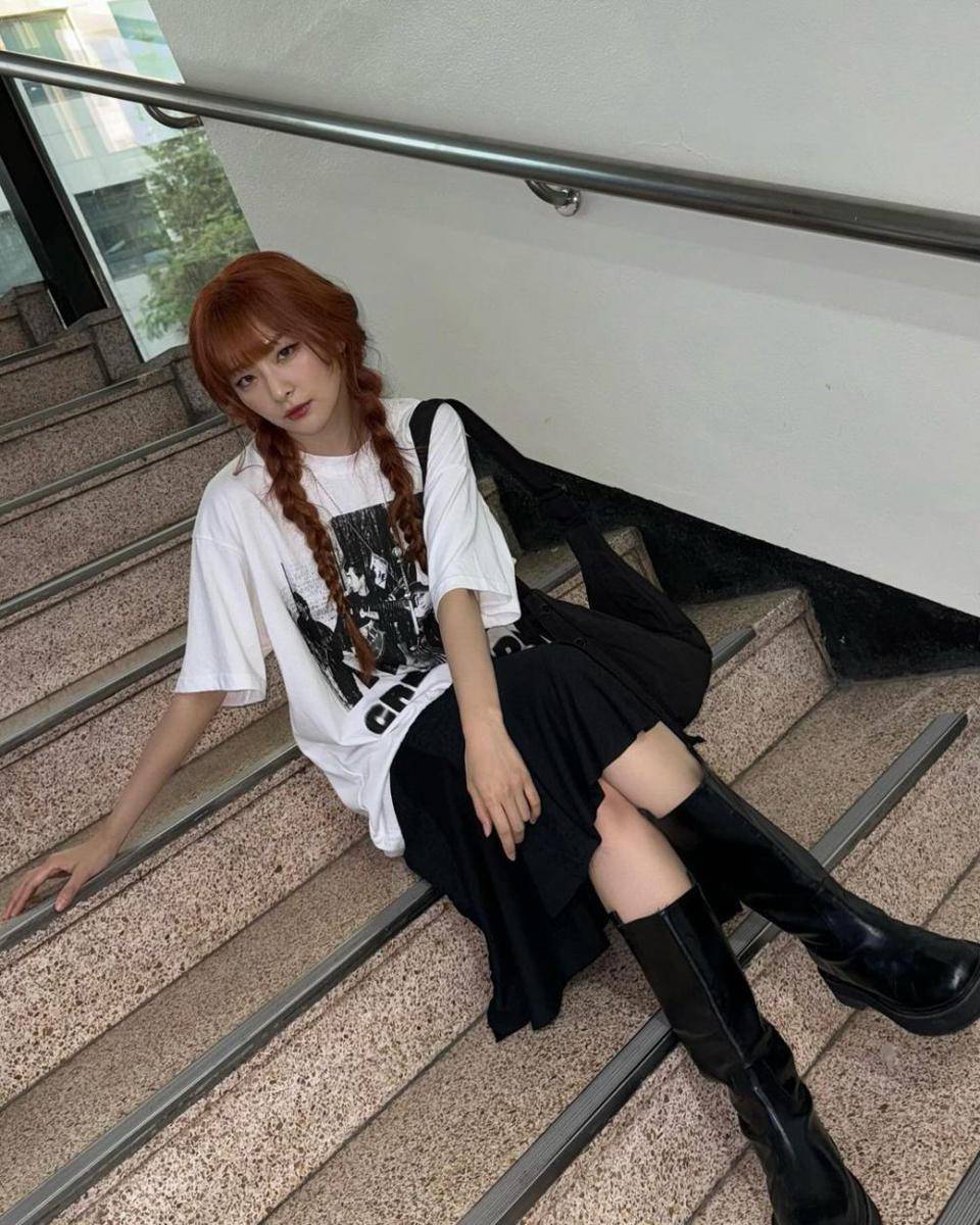 Rekomendasi OOTD Monokrom ala Seulgi Red Velvet (instagram.com/hi_sseulgi)