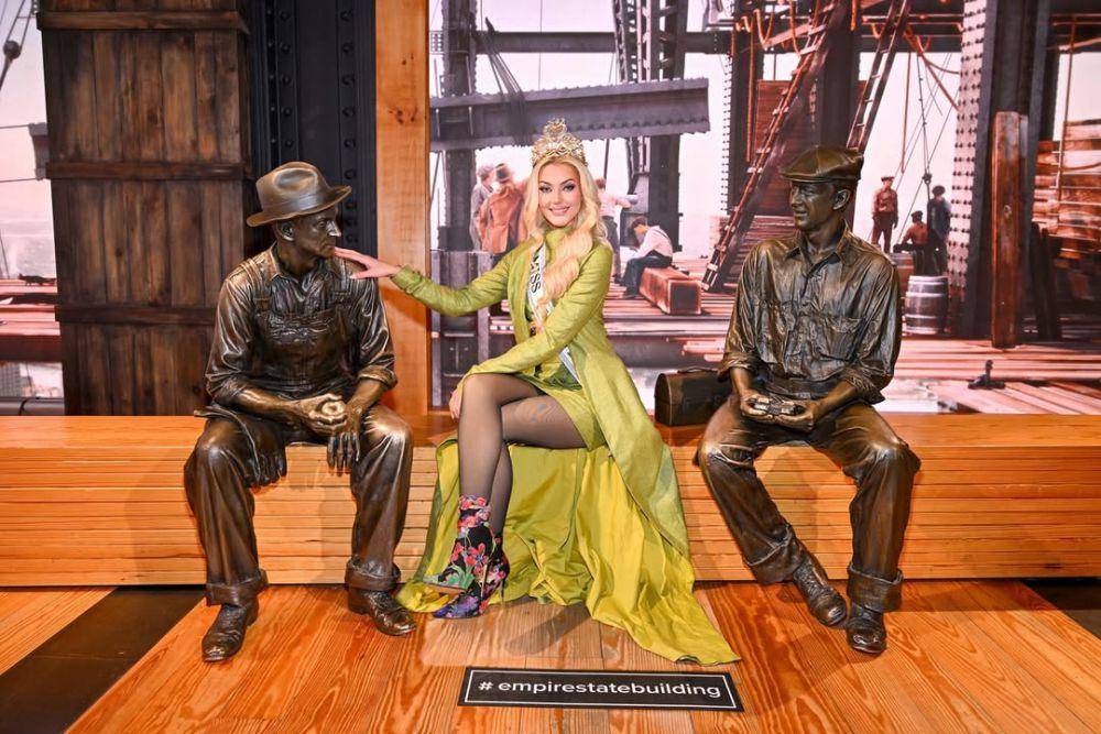 Potret Victoria Kjaer Usai Meraih Mahkota Miss Universe 2024 (Instagram.com/empirestatebldg)