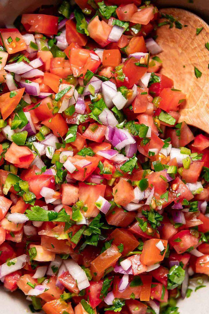 Tomato Salsa (https://id.pinterest.com/moderncrumb/)