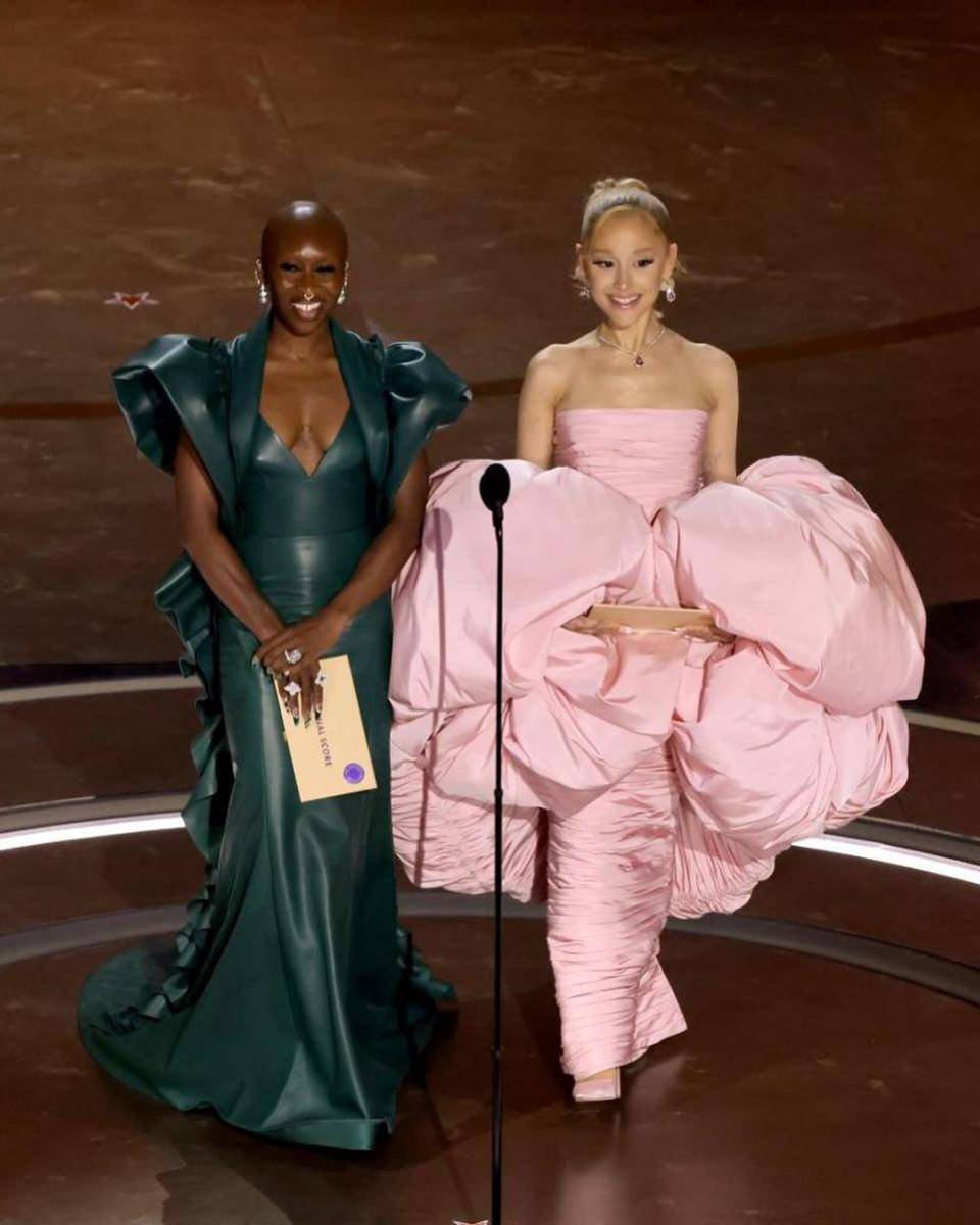 adu gaya Cynthia Erivo Vs. Ariana Grande (instagram.com/arianagrande)