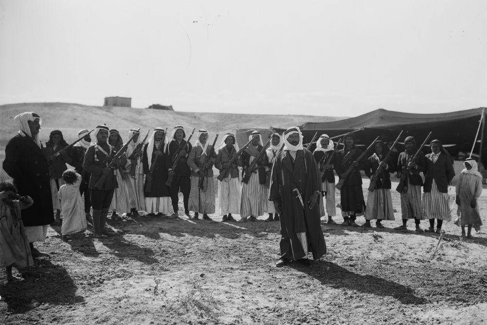 Sheikh Sultan el-Atrash dan para pejuangnya (commons.wikimedia.org/Matson Collection/G. Eric/Edith Matson)