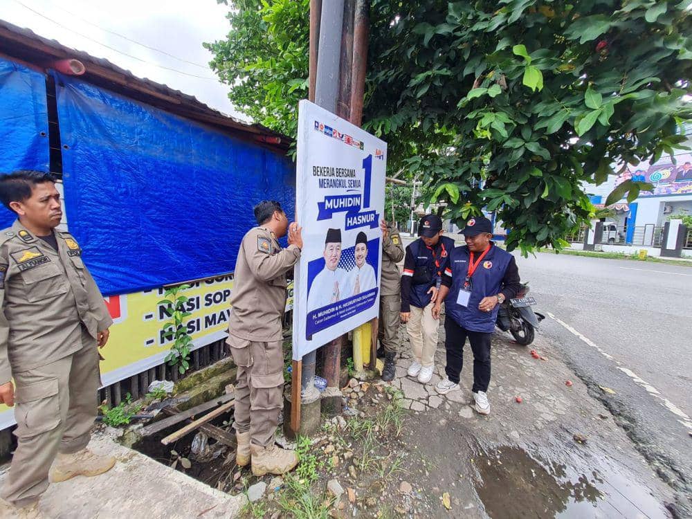 Bawaslu Banjarmasin Tertibkan APK di Masa Tenang Pilkada