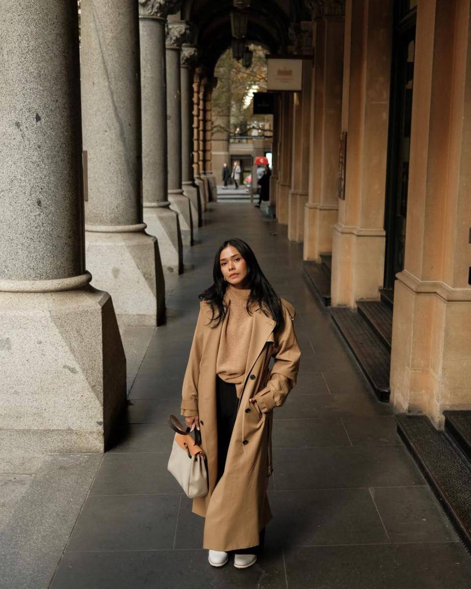 referensi outerwear ala Adinia Wirasti (instagram.com/adiniawrst)
