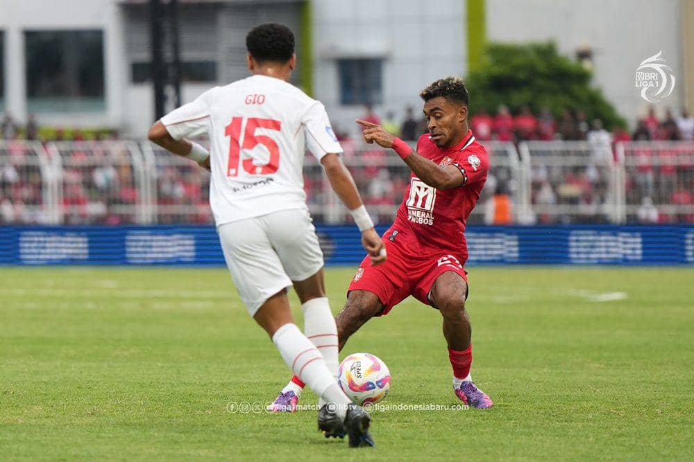 Salah satu momen pertandingan pekan ke-11 BRI Liga 1 2024/25 antara Malut United versus Persis Solo, Kamis 21 November 2024. (Dok. PT Liga Indonesia Baru)