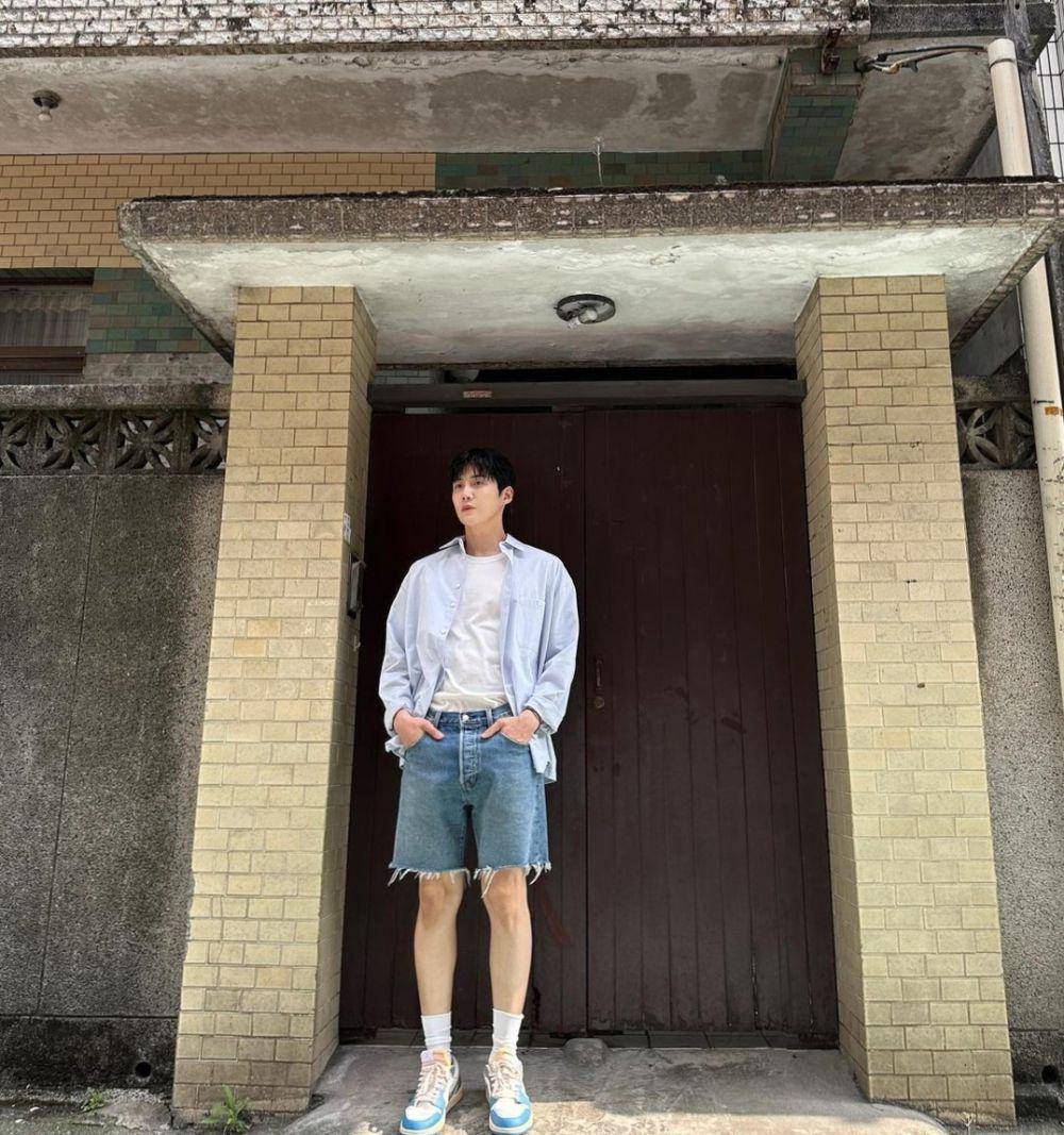 Kim Seon Ho (instagram.com/seonho__kim)