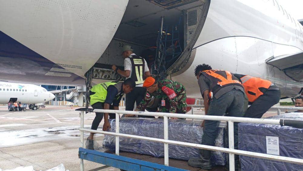 2 Jenazah Korban Penembakan KKB Diterbangkan ke Makassar