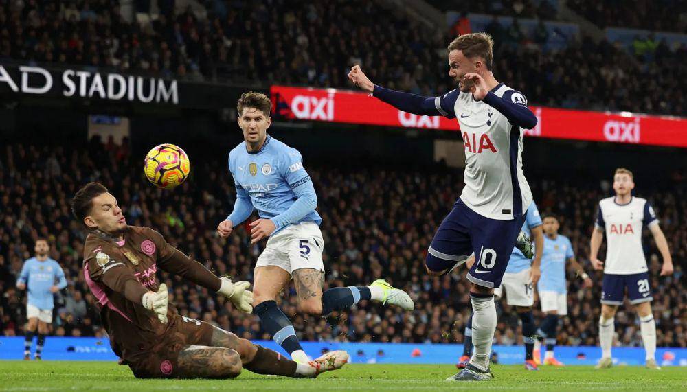Manchester City melawan Tottenham Hotspur di EPL 2024/2025. (premierleague.com)