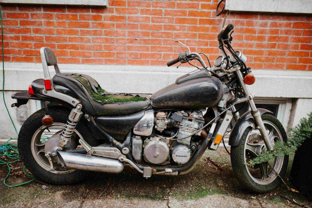 ilustrasi karat pada body motor (pexels.com/Kelly)