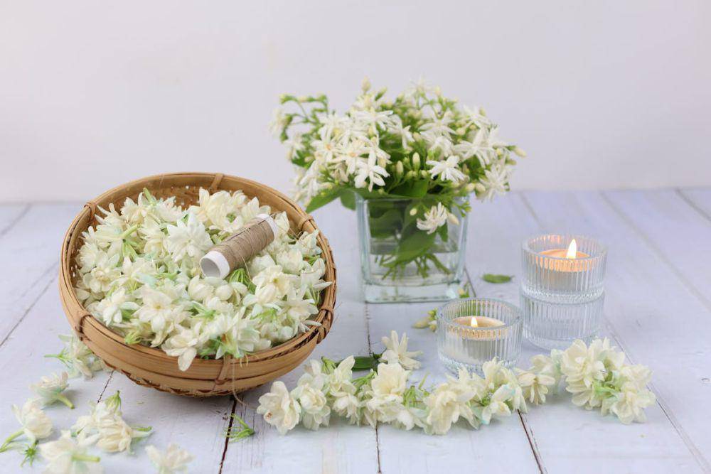 ilustrasi lilin aroma terapi jasmine (pexels.com/Nay Nyo)