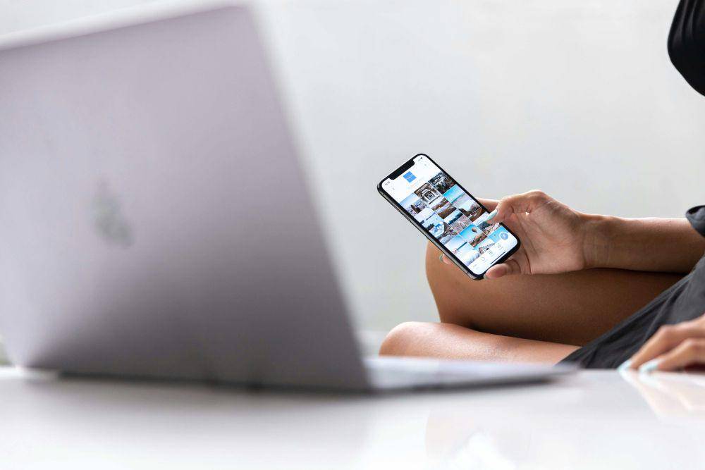 Ilustrasi booking tiket jauh hari (pexels.com/Plann)