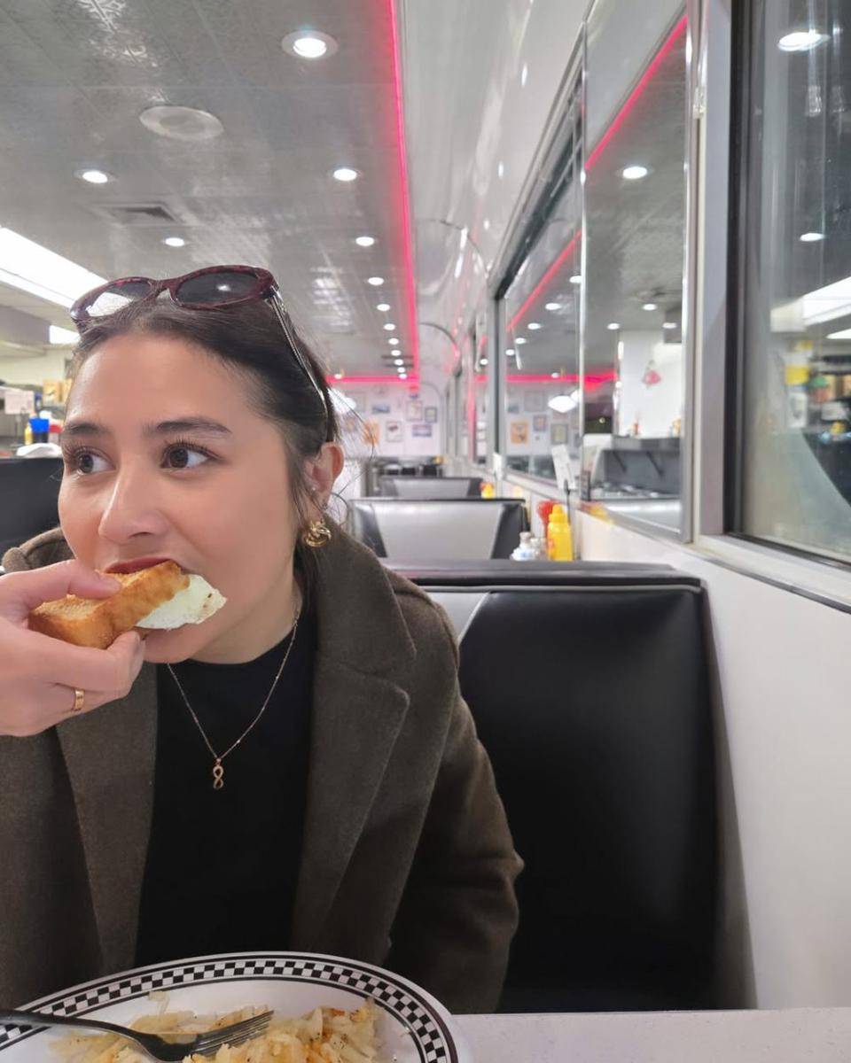 Prilly Latuconsina di Amerika (instagram.com/prillylatuconsina96)
